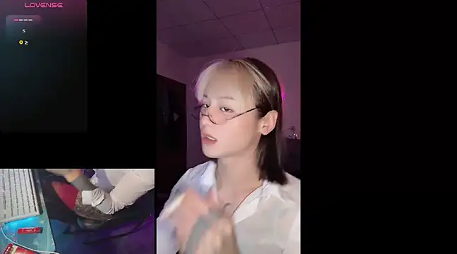 888888zzzz online show from March 7, 2025, 12:45 pm