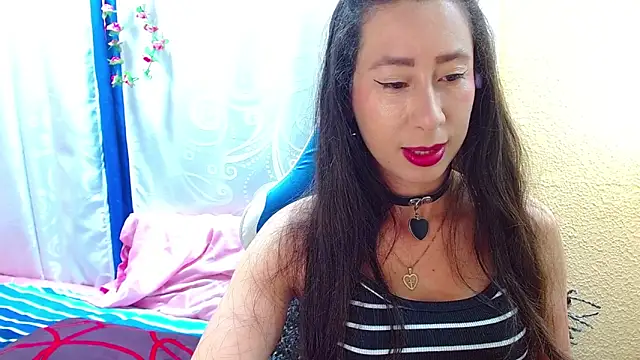 Gia leinn online show from October 12, 2025, 7:59 pm