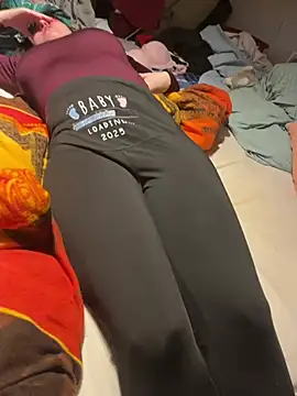 Tightassslut18 online show from February 23, 2025, 5:07 pm