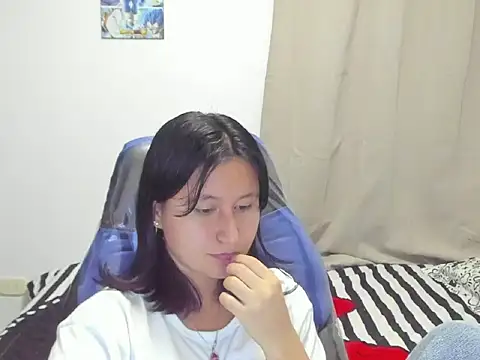 Snapshot of xoxo_kiitty chatting on October 2, 2025, 3:43 am xoxo kiitty online show from October 2, 2025, 3:43 am