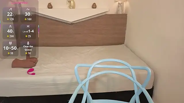 ChloeMoon9 online show from December 22, 2025, 1:22 pm