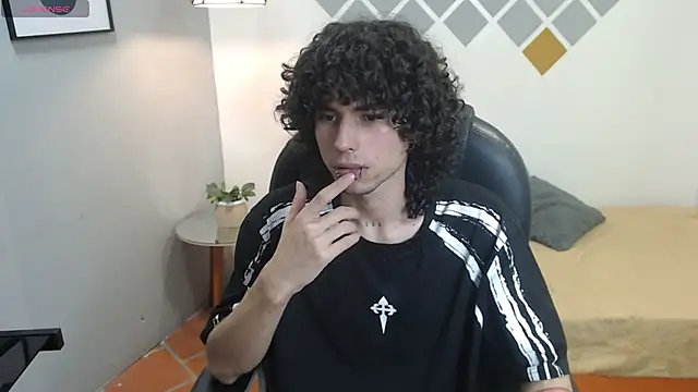 andres ocasio online show from September 26, 2025, 2:51 am