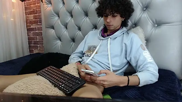andres ocasio online show from March 11, 2025, 5:02 pm