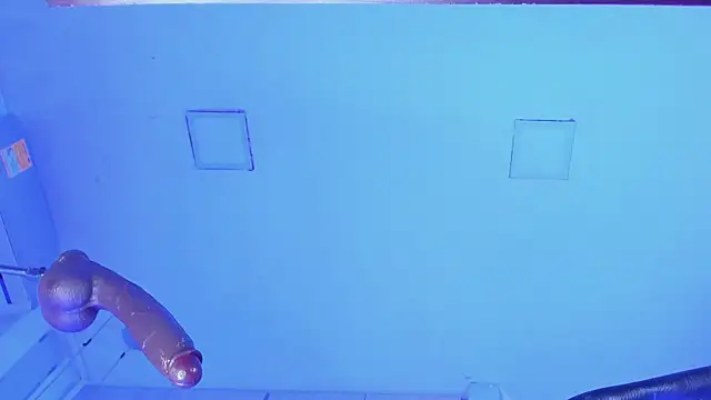 ValentinoMoreti online show from November 23, 2025, 6:12 am