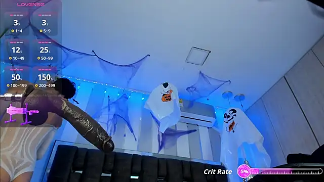 ValentinoMoreti online show from October 22, 2025, 2:49 pm