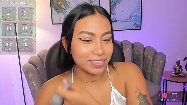 Snapshot of Ivyy_Moon_ chatting on November 27, 2025, 12:55 am Ivyy Moon online show from November 27, 2025, 12:55 am