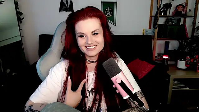 Della Ideal online show from November 12, 2025, 5:39 pm