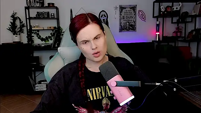 Della Ideal online show from March 29, 2026, 5:14 pm