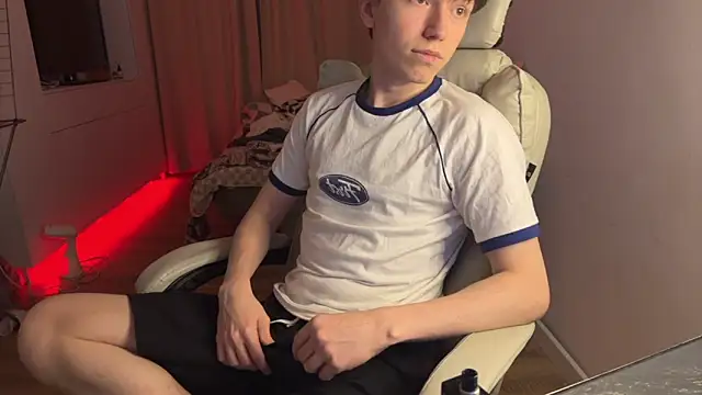 Snapshot of tommy_colson chatting on October 31, 2025, 3:30 pm tommy colson online show from October 31, 2025, 3:30 pm