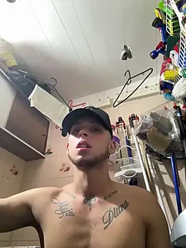 Cristopher1112 online show from February 22, 2026, 6:49 am