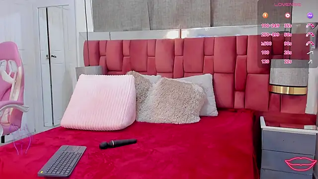  AshleyPayton  online show from November 19, 2025, 9:48 pm