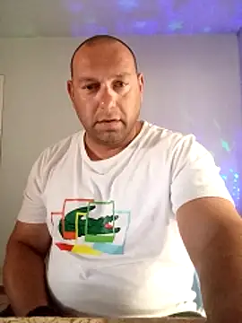 Snapshot of chris19851 chatting on June 2, 2026, 9:09 am chris19851 online show from June 2, 2026, 9:09 am