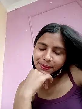 Snapshot of heena-3678 chatting on April 5, 2026, 11:50 am heena-3678 online show from April 5, 2026, 11:50 am