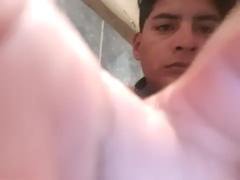 Snapshot of Elcabezhupas97 chatting on February 27, 2026, 10:04 am Elcabezhupas97 online show from February 27, 2026, 10:04 am