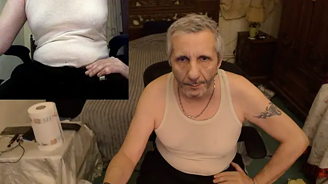 maxdaddy690 online show from November 28, 2025, 10:43 pm