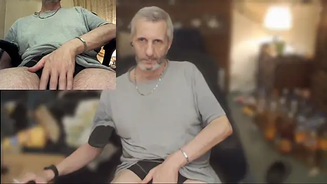Snapshot of maxdaddy690 chatting on June 24, 2026, 9:01 pm maxdaddy690 online show from June 24, 2026, 9:01 pm