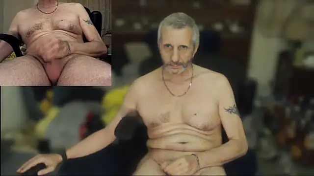 Snapshot of maxdaddy690 chatting on June 6, 2026, 1:22 am maxdaddy690 online show from June 6, 2026, 1:22 am