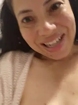 Ana-traviesa online show from April 11, 2026, 2:41 am