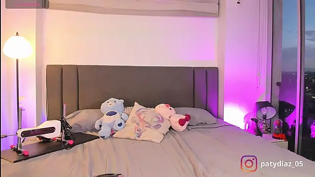 MiiaParker6972 online show from October 8, 2025, 10:54 pm