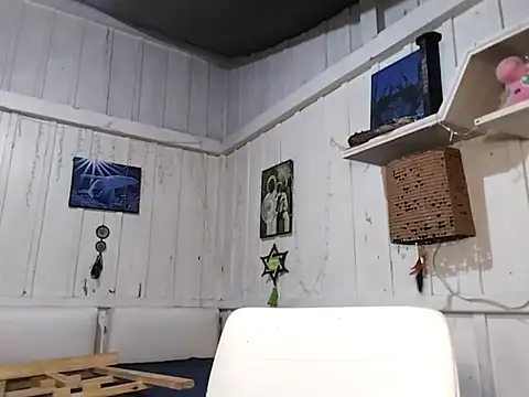 Fellyna online show from November 15, 2025, 3:16 pm