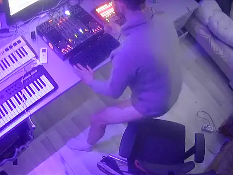 gryzoon online show from March 10, 2026, 5:00 am