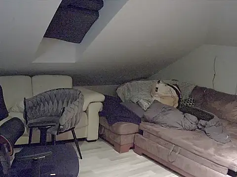 gryzoon online show from October 11, 2025, 12:33 am