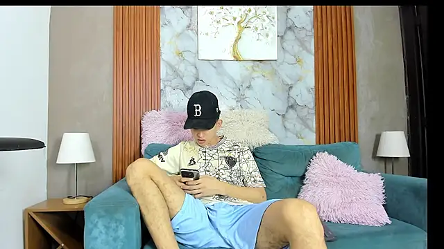 Snapshot of KING_OFF_BOYS chatting on June 10, 2026, 2:29 pm KING OFF BOYS online show from June 10, 2026, 2:29 pm