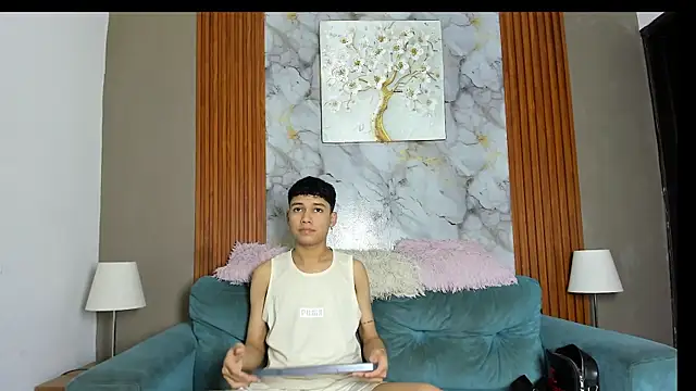 Snapshot of KING_OFF_BOYS chatting on July 29, 2026, 1:21 pm KING OFF BOYS online show from July 29, 2026, 1:21 pm