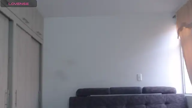 Anthonela Queen online show from November 30, 2025, 1:01 pm