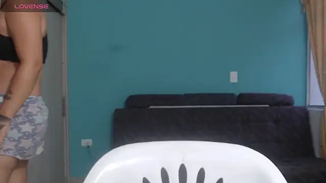 Anthonela Queen online show from February 3, 2026, 11:48 am