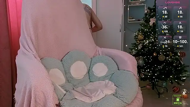 Snapshot of Erytheia chatting on February 16, 2026, 10:36 am Erytheia online show from February 16, 2026, 10:36 am