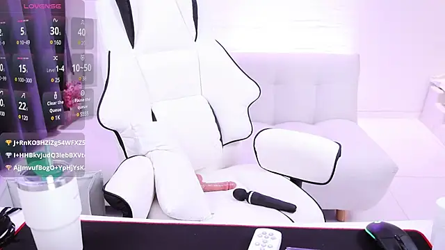 Snapshot of choiyuee chatting on March 12, 2025, 12:04 pm choiyuee online show from March 12, 2025, 12:04 pm