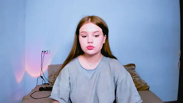 Snapshot of LaseyMoon chatting on January 17, 2026, 3:32 am LaseyMoon online show from January 17, 2026, 3:32 am