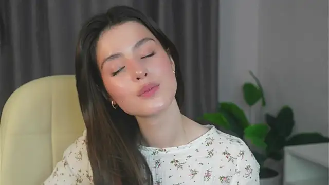 ArletteBiddix online show from March 4, 2025, 5:34 pm