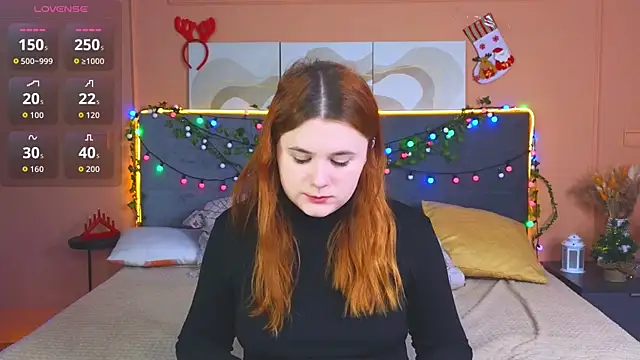 Eva Starlight online show from December 14, 2025, 4:08 am