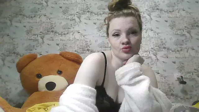 Eveline May online show from March 7, 2025, 5:49 pm