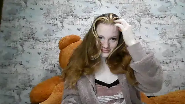Eveline May online show from October 3, 2025, 3:57 pm