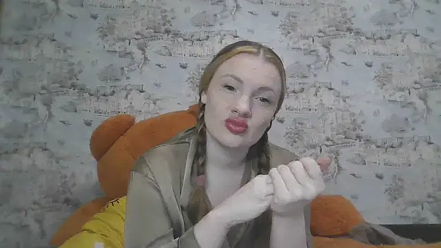 Eveline May online show from October 9, 2025, 2:28 pm