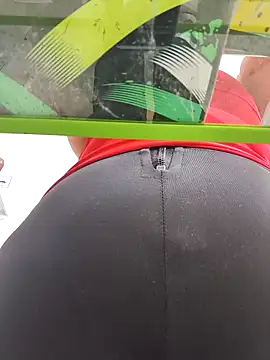 Snapshot of roxanasexy2025 chatting on February 20, 2026, 3:47 pm roxanasexy2025 online show from February 20, 2026, 3:47 pm