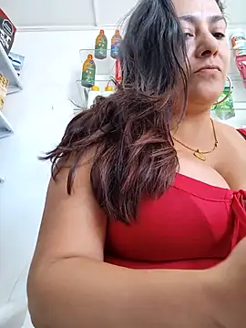 Snapshot of roxanasexy2025 chatting on February 8, 2026, 3:32 pm roxanasexy2025 online show from February 8, 2026, 3:32 pm