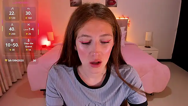 Snapshot of Emily_Warren_ chatting on October 23, 2025, 7:45 pm Emily Warren online show from October 23, 2025, 7:45 pm