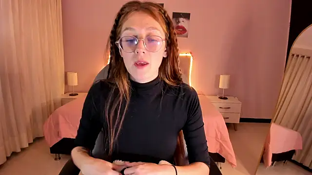 Emily Warren  online show from May 27, 2026, 7:43 pm