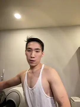 Snapshot of Hon1069 chatting on March 11, 2025, 4:07 pm Hon1069 online show from March 11, 2025, 4:07 pm