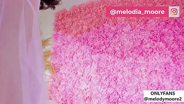 Melodymoore  online show from November 30, 2025, 10:21 pm