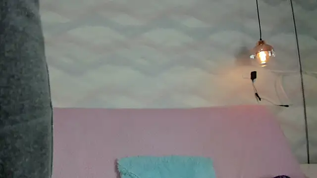 zephyra-angels online show from November 8, 2025, 5:22 am