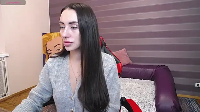 Snapshot of JenniferStone chatting on November 10, 2025, 7:24 am JenniferStone online show from November 10, 2025, 7:24 am