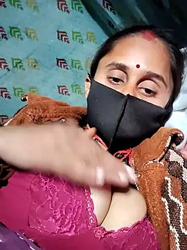 Snapshot of Divya_Chandok chatting on February 2, 2026, 3:22 pm Divya Chandok online show from February 2, 2026, 3:22 pm
