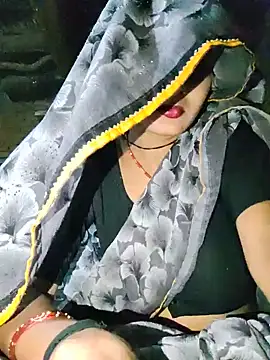 Snapshot of Divya_Chandok chatting on May 18, 2026, 4:23 pm Divya Chandok online show from May 18, 2026, 4:23 pm