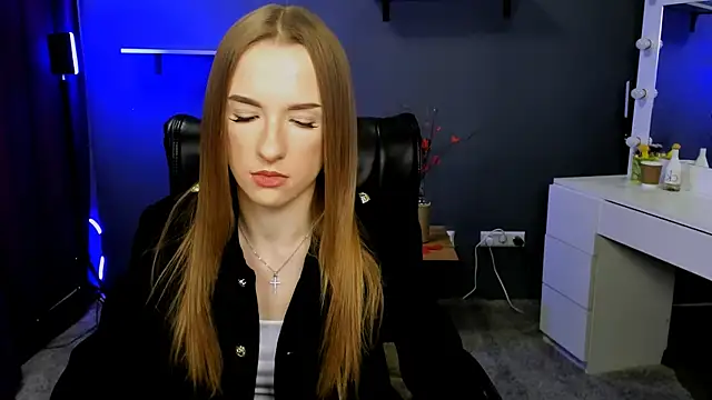 doll vey online show from March 6, 2025, 4:17 pm