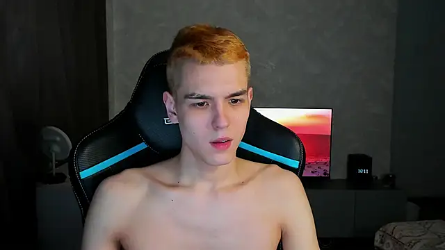 Snapshot of TravisRevas chatting on March 8, 2025, 3:13 pm TravisRevas online show from March 8, 2025, 3:13 pm